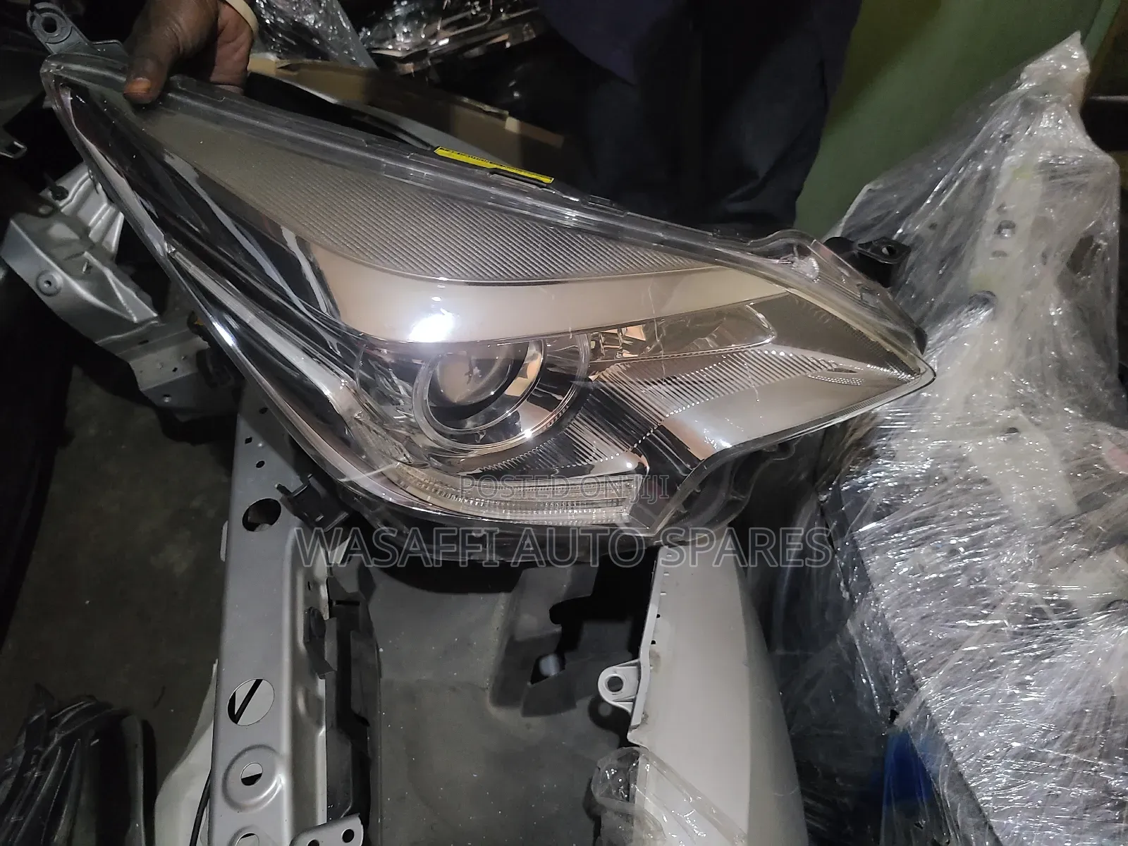 Ractis 2015 Xenon