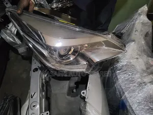 Ractis 2015 Xenon