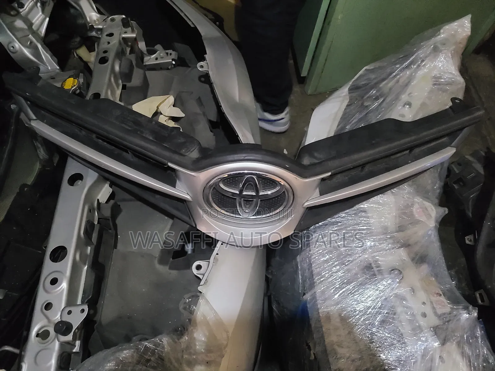Auris 2014 Grille