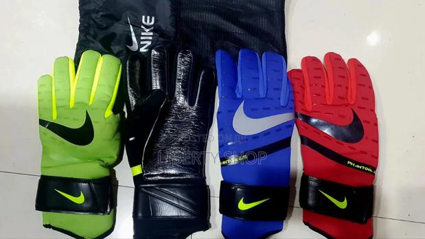 Nike Goal Keeper Gloves . - main view