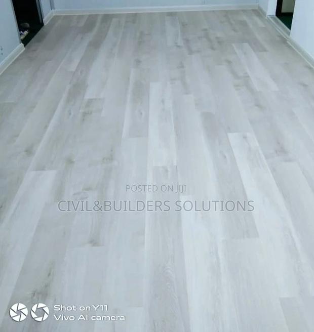 Spc Lunar Grey - main view