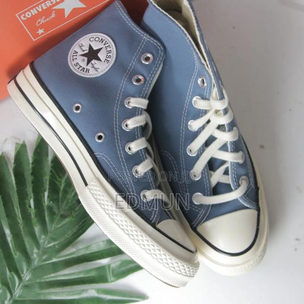 Blue Converse - thumbnail 2