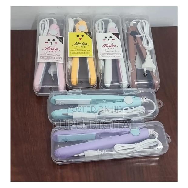 Mini Hair Straightener - thumbnail 4