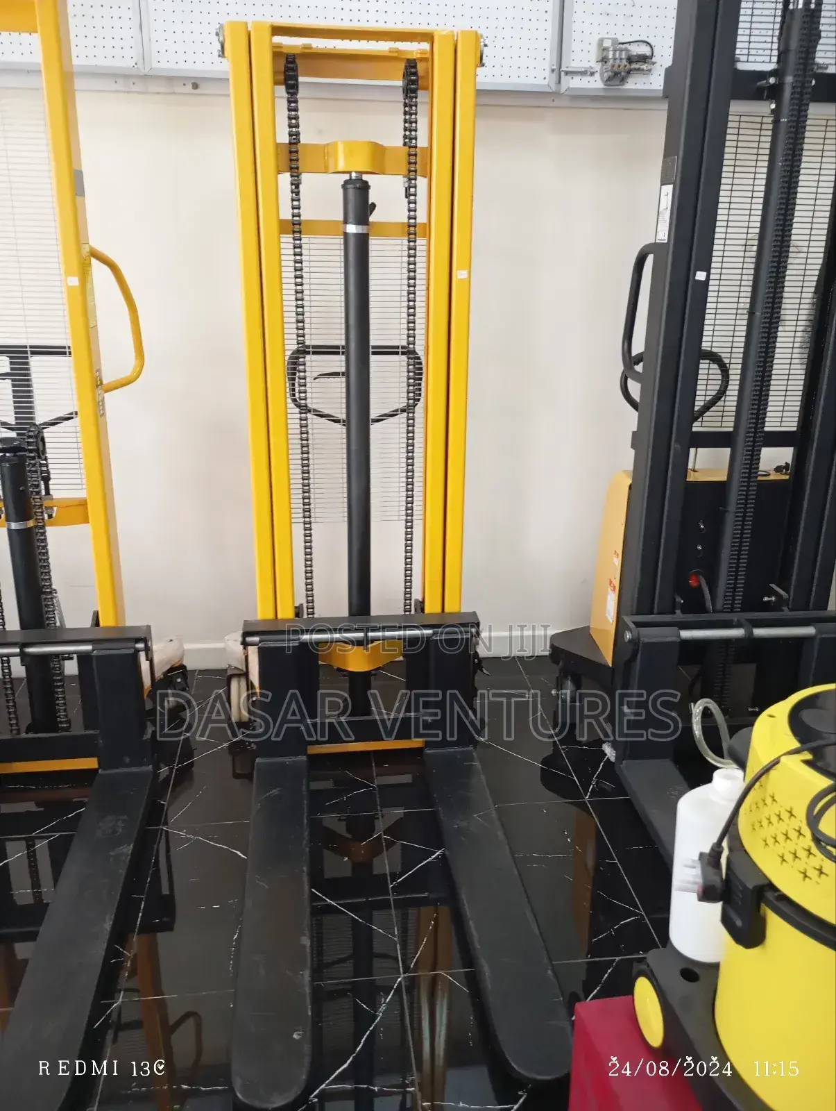 Manual Stacker / Forklift 1.5tonnes
