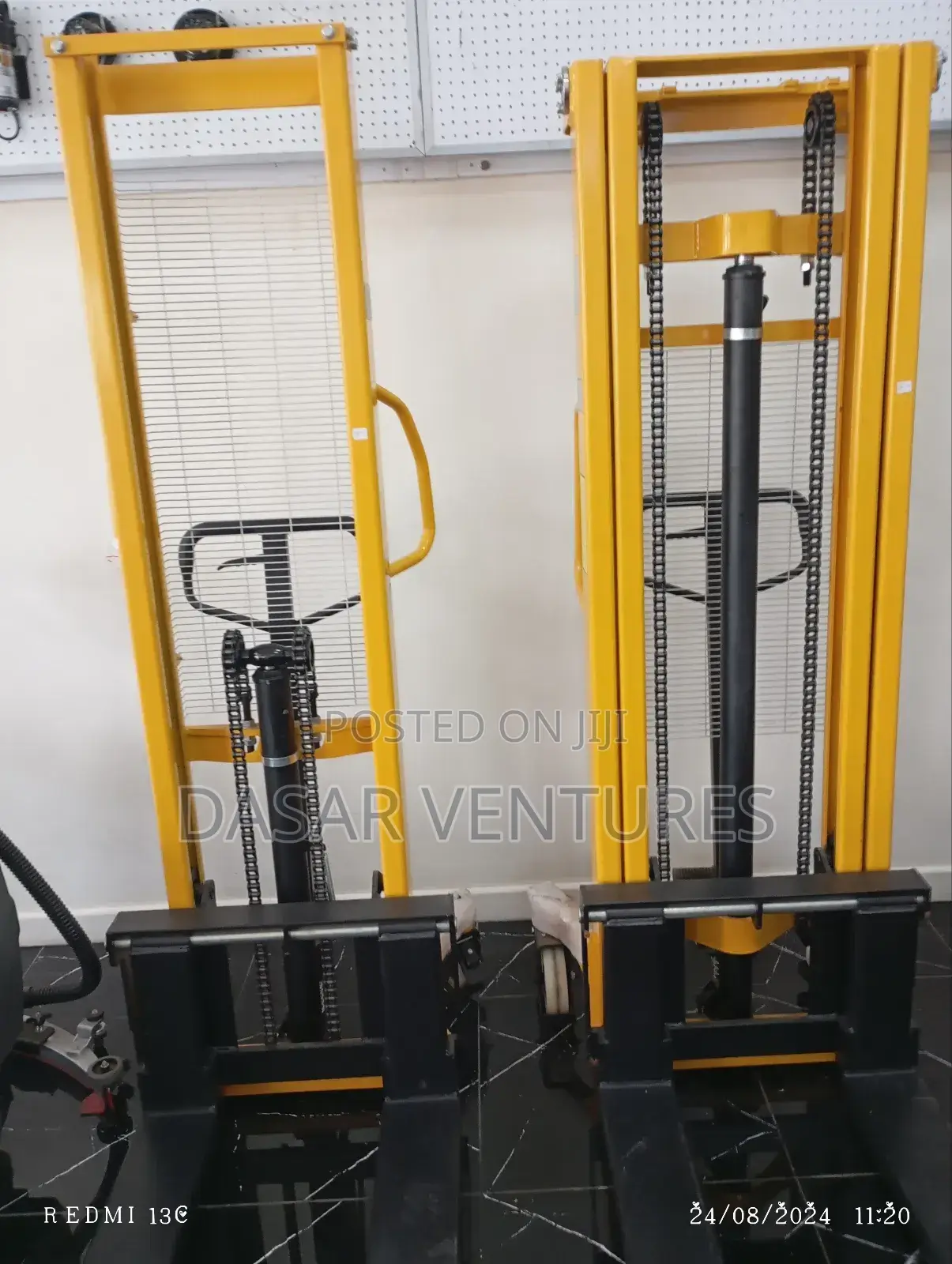 Manual Stacker Forklift 2000kgs, 1.5m Height