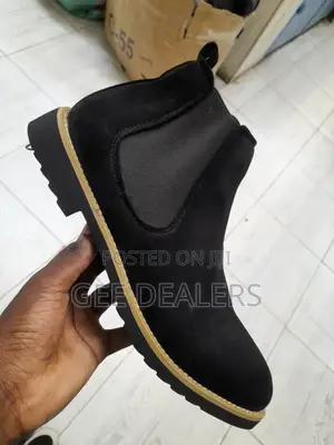 Black Chelsea Boots >Suede Chelsea Boots