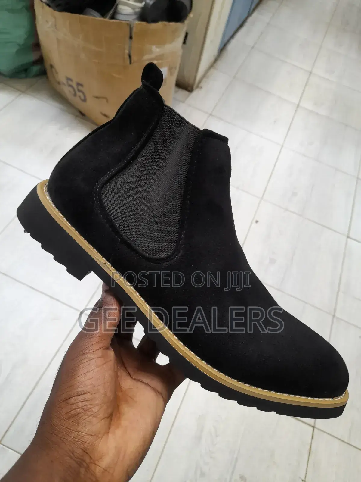 Black Chelsea Boots >Suede Chelsea Boots
