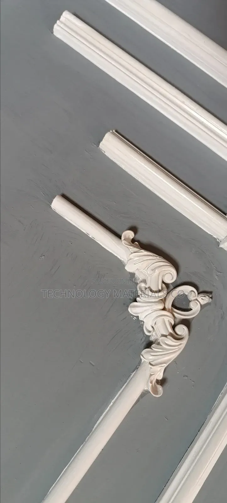 Decorative P.U. Corner Bead Flower Moldings.