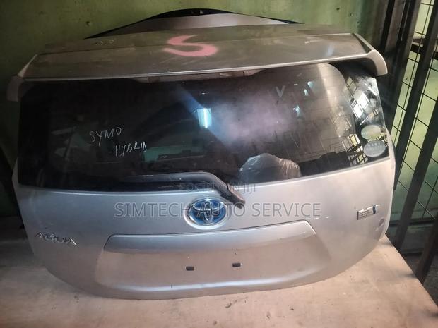 Toyota Aqua Hybrid Boot - thumbnail 2