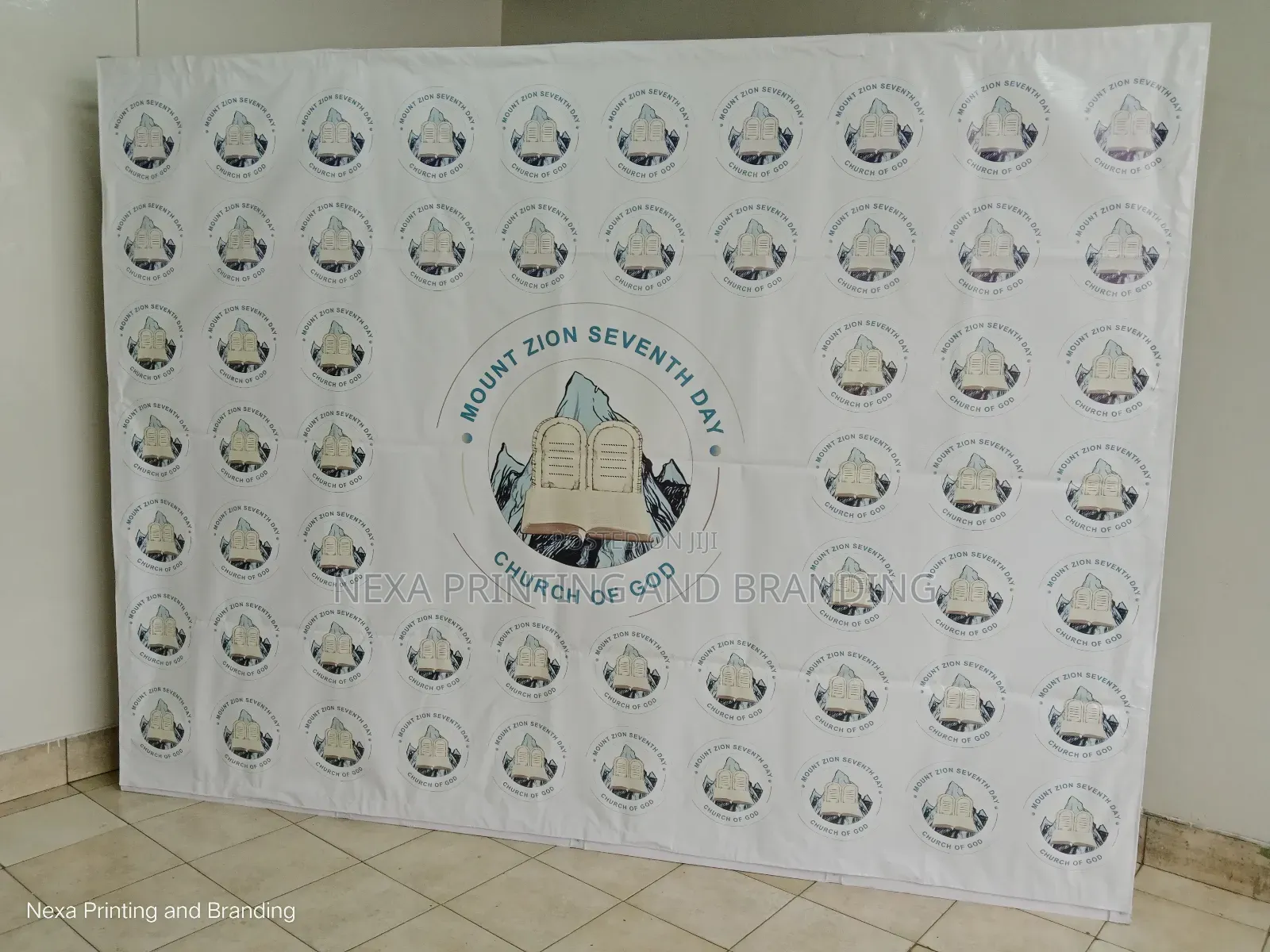 Velcro Backrop Media Banner