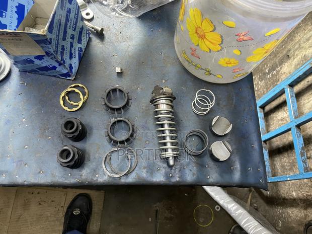 Wheel Cylinder Front Leyland Daf Ex Military Available - thumbnail 2