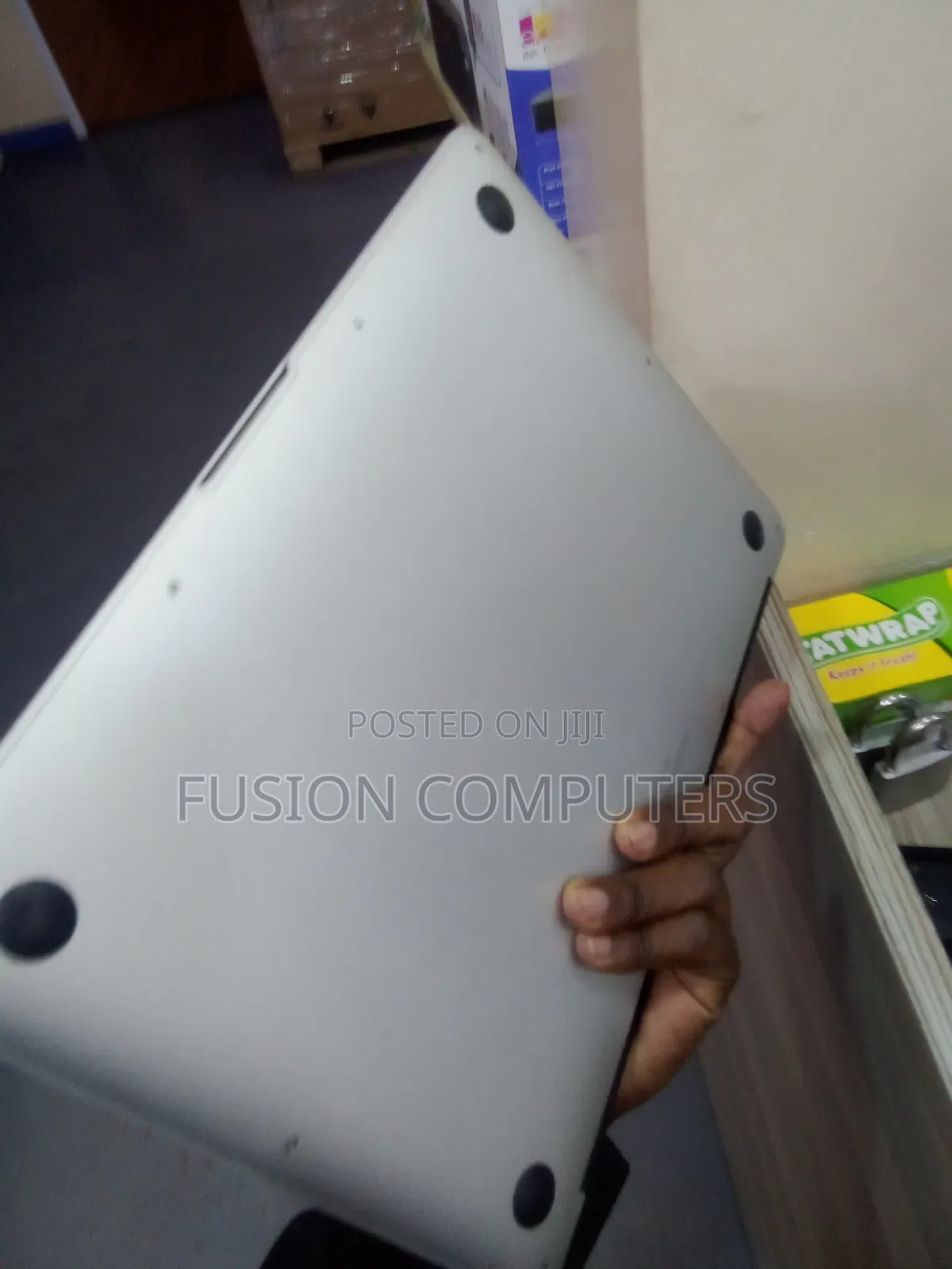 Laptop Apple MacBook Pro 8GB Intel Core I7 SSD 256GB