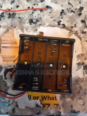 4 X AA Battery Black Plastic Holder