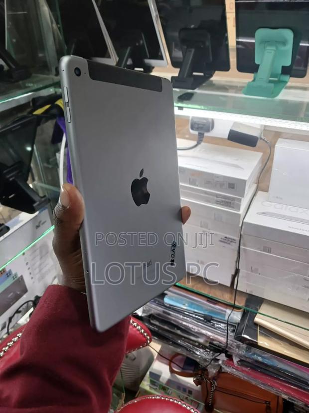 Apple iPad mini 4 128 GB Gray