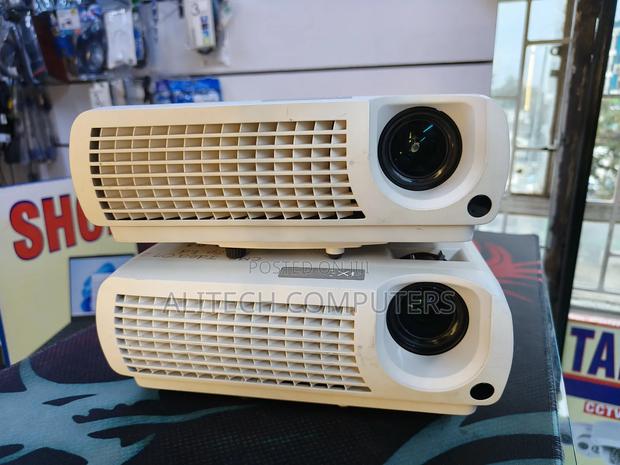 Mitsubishi Projector - thumbnail 2