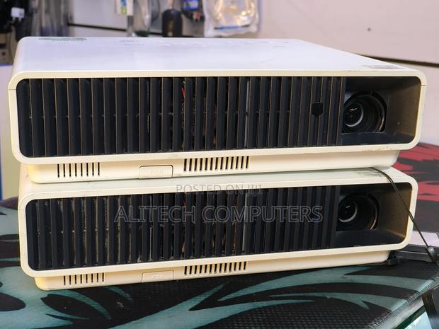 Casio Projector - thumbnail 3