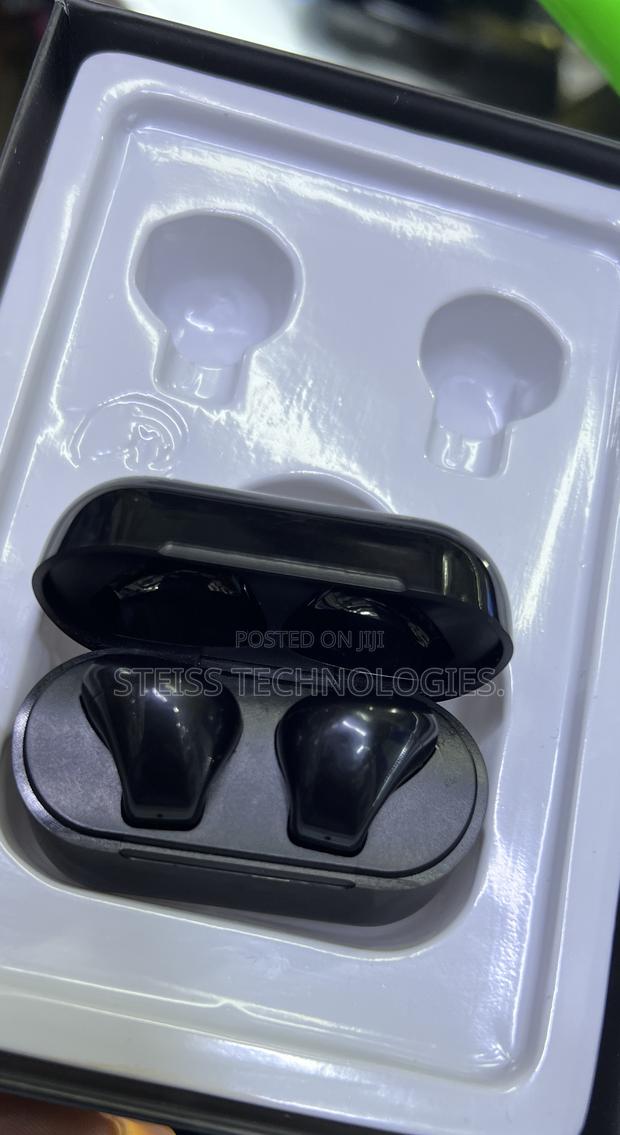 Black Pro 5s Airpods - thumbnail 4