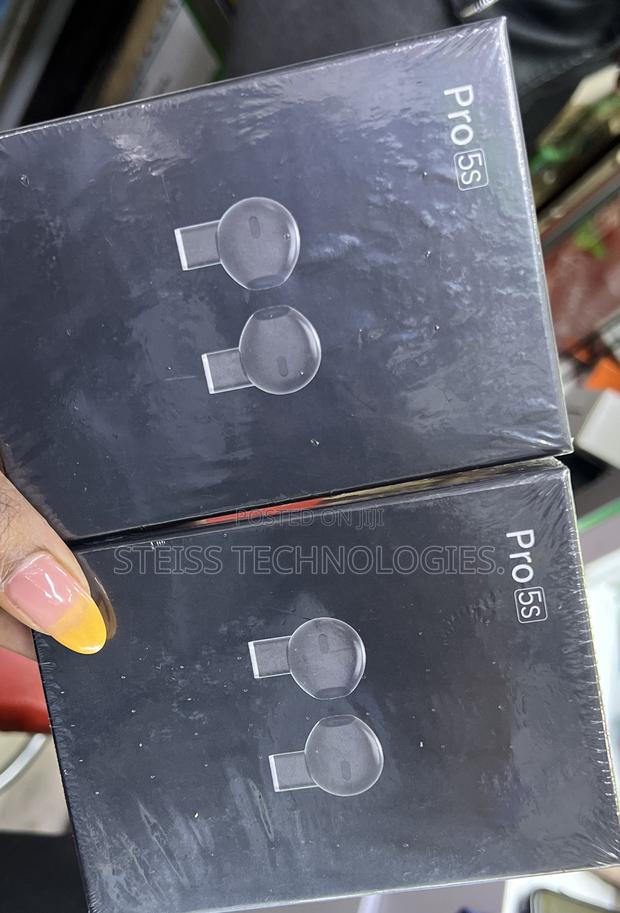 Black Pro 5s Airpods - main view