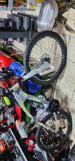 Sports Bike Size 27.5 With Gear and Strong Front Shocks