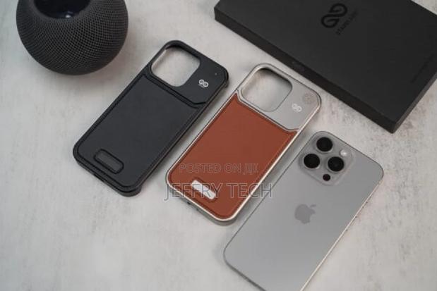 Magsafe Vegan Leather Case With Titanium Frame 15 Pro Max - main view