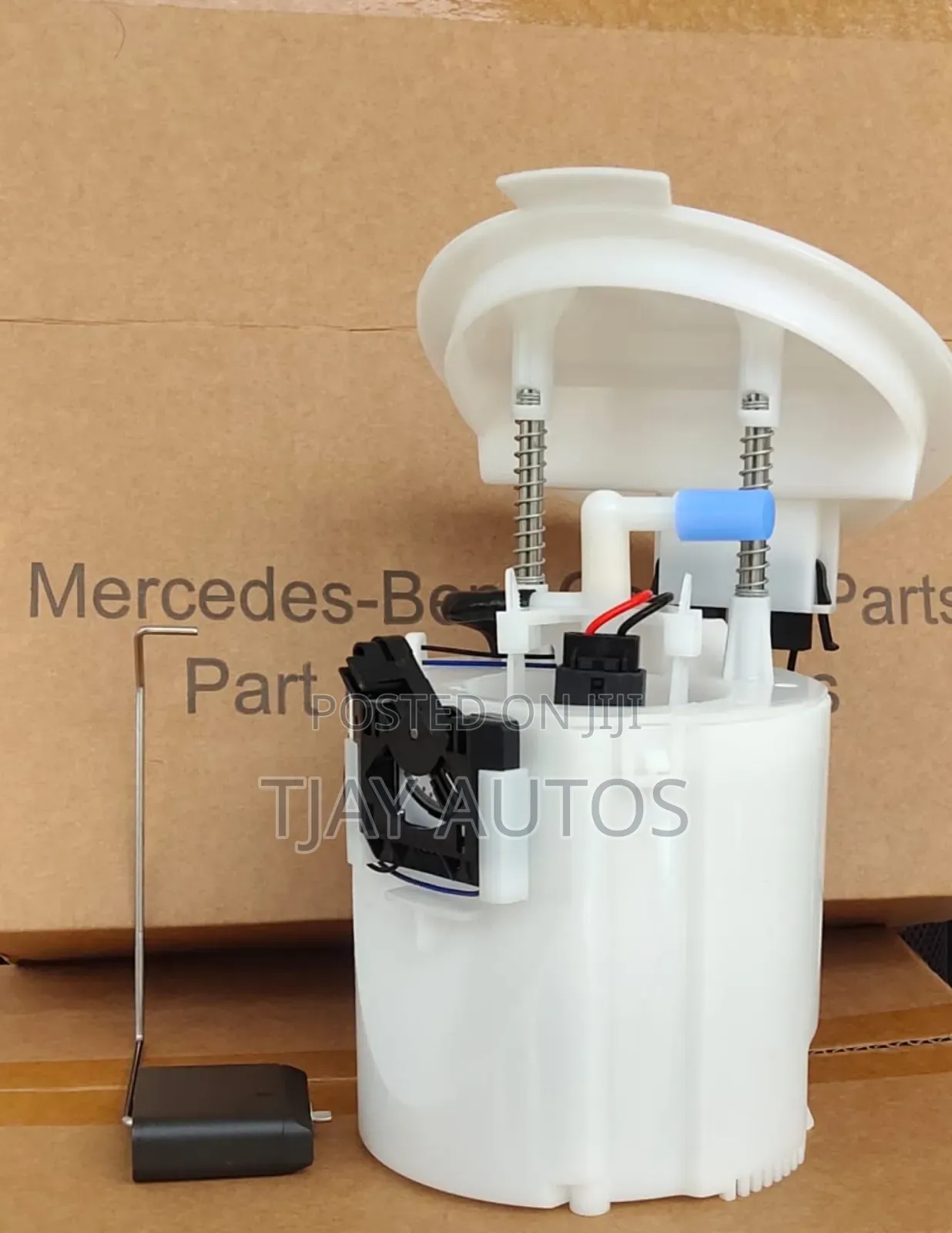 New Genuine Mercedes Benz W204/W212 Fuel Pump