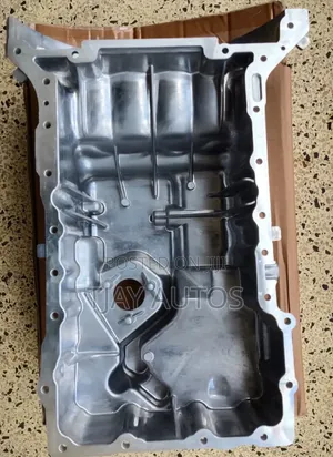 2700104501 Engine Oil Sump Pan for Benz W176 W246 M270