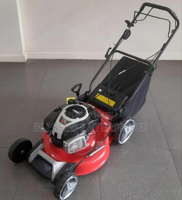 WYS18 Briggs and Stratton Lawn Mower 18 Inches 140cc