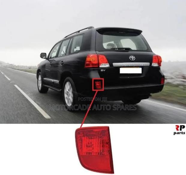 Toyota Landcruiser 200 Series Rear Bumper Reflector