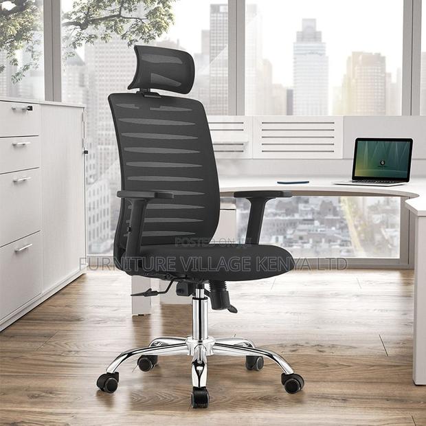 Upholstered Executive Chair With Armrest, Swivel - main view
