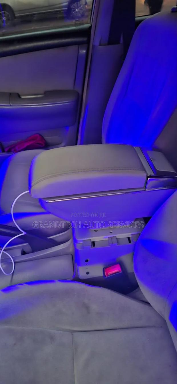Custom Universal Armrest - main view