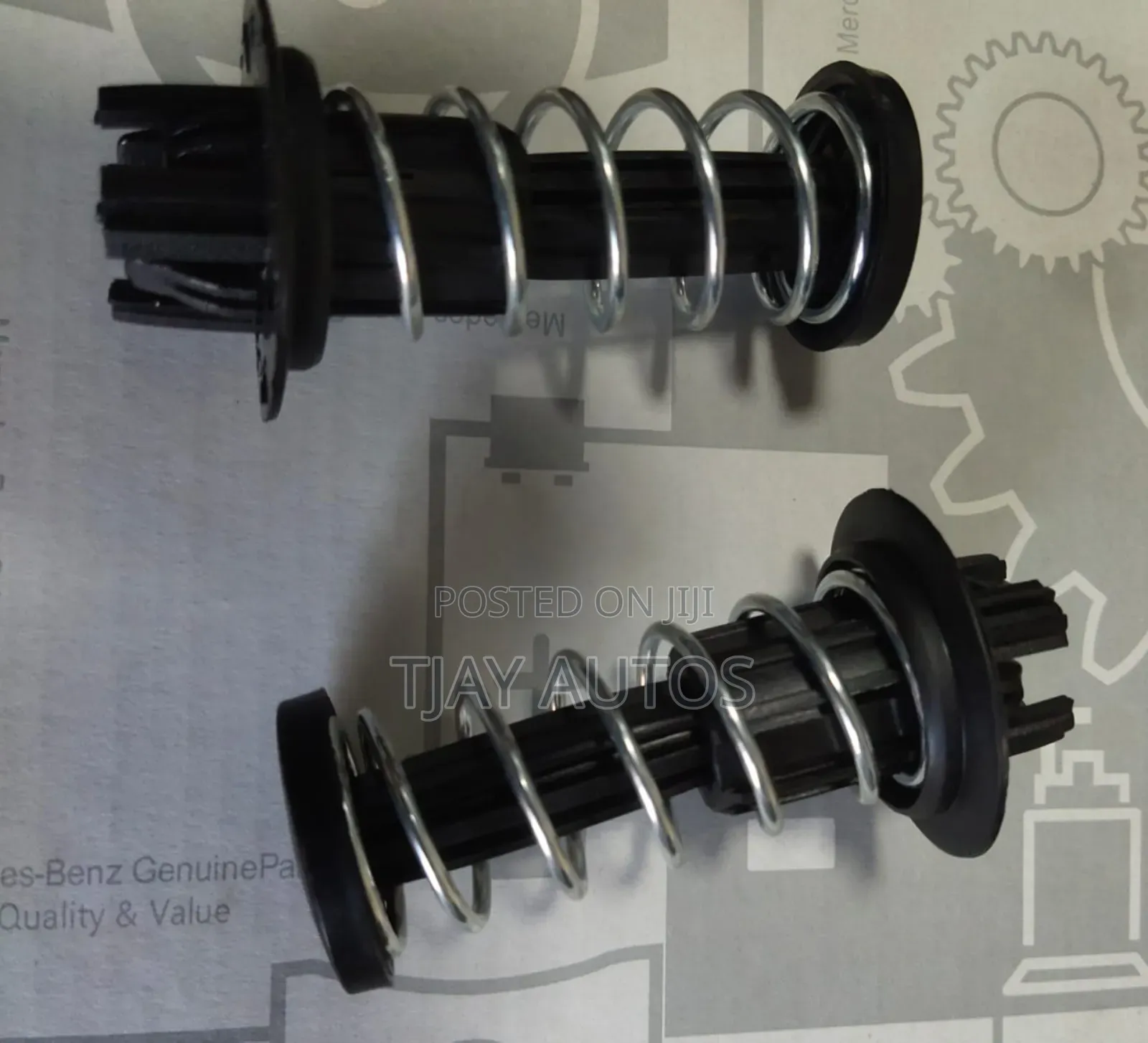 W204/W212 Bonnet Hood Springs