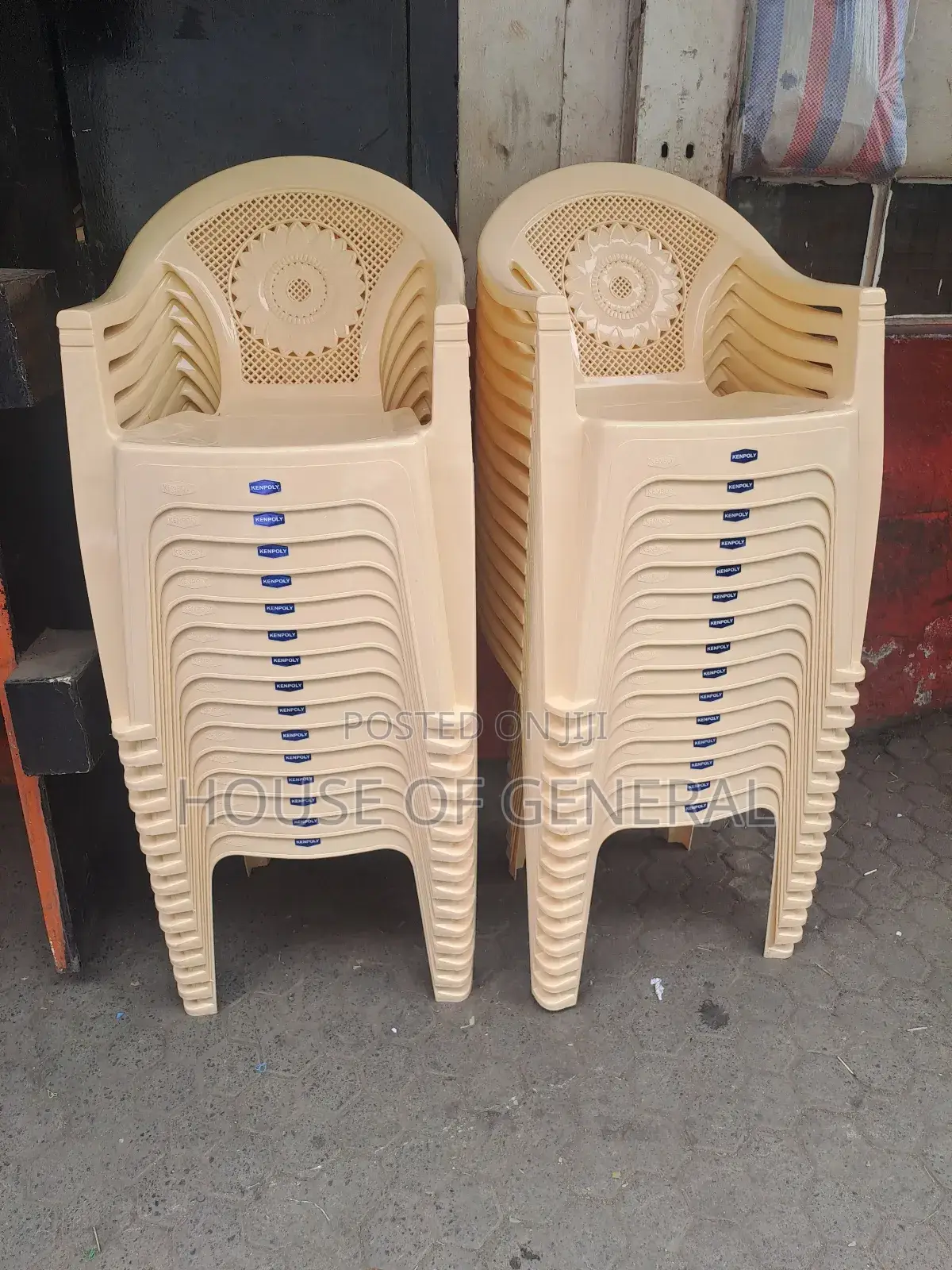 Cream Kenpoly Plastic Chair