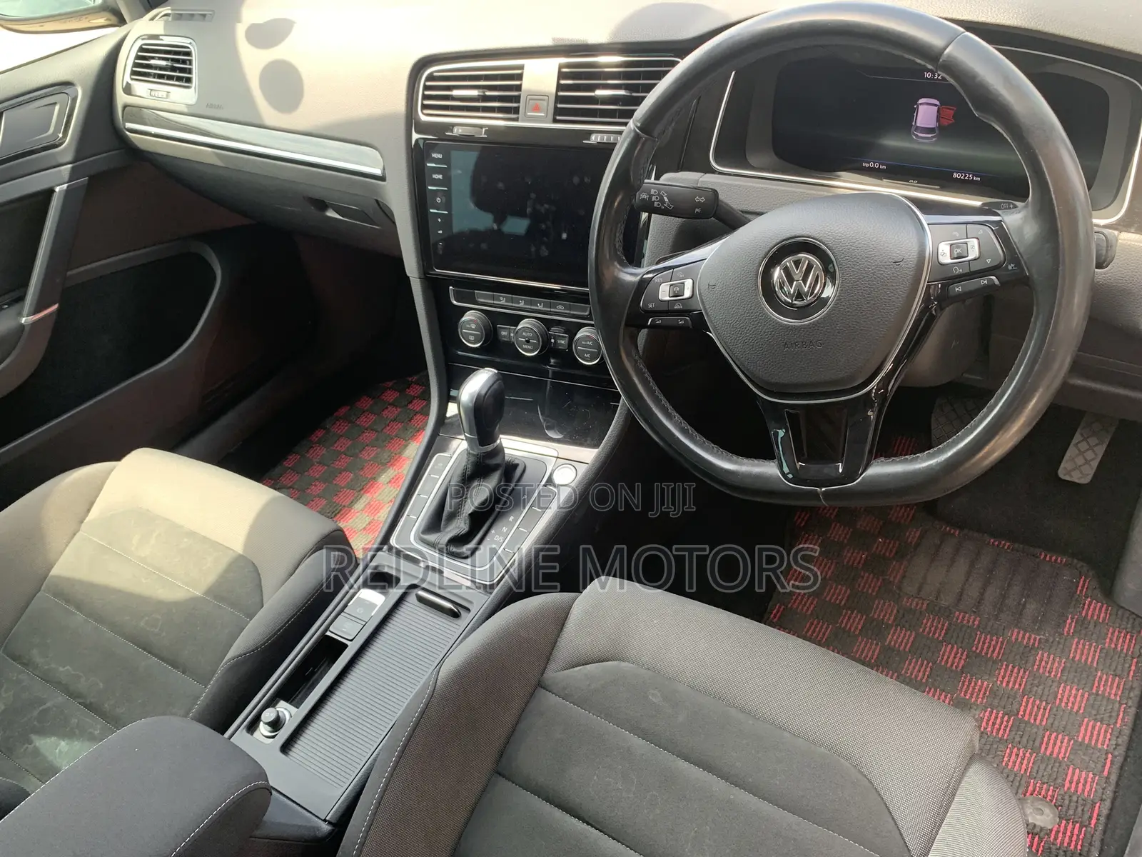 Volkswagen Golf TSI S 4-Door FWD 2017 Black
