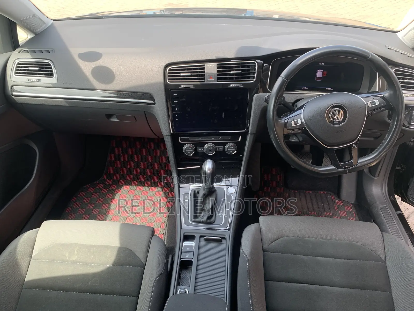 Volkswagen Golf TSI S 4-Door FWD 2017 Black