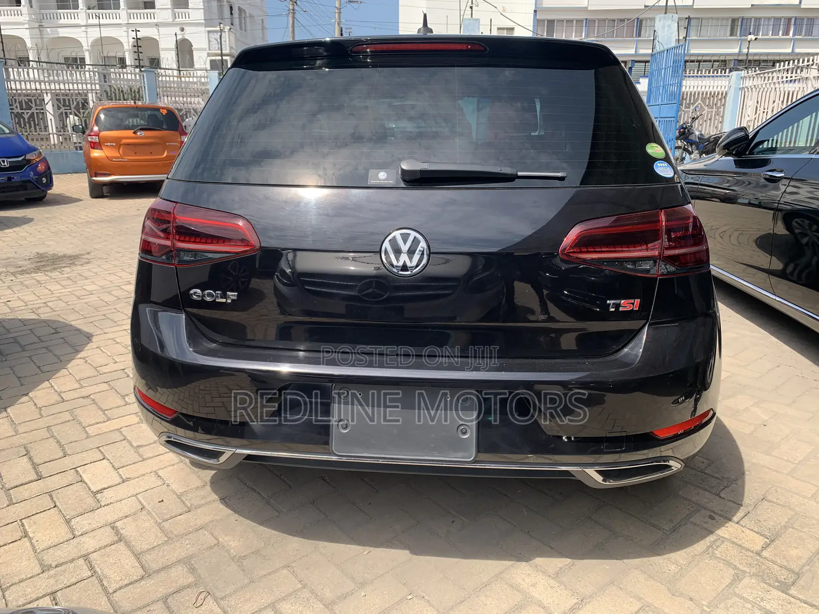 Volkswagen Golf TSI S 4-Door FWD 2017 Black