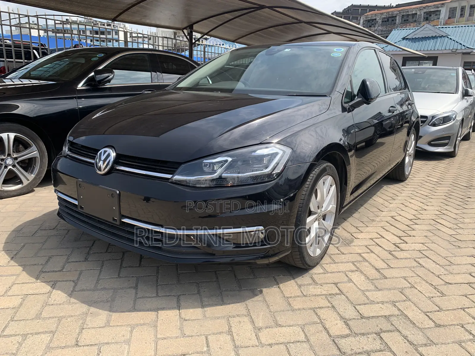 Volkswagen Golf TSI S 4-Door FWD 2017 Black
