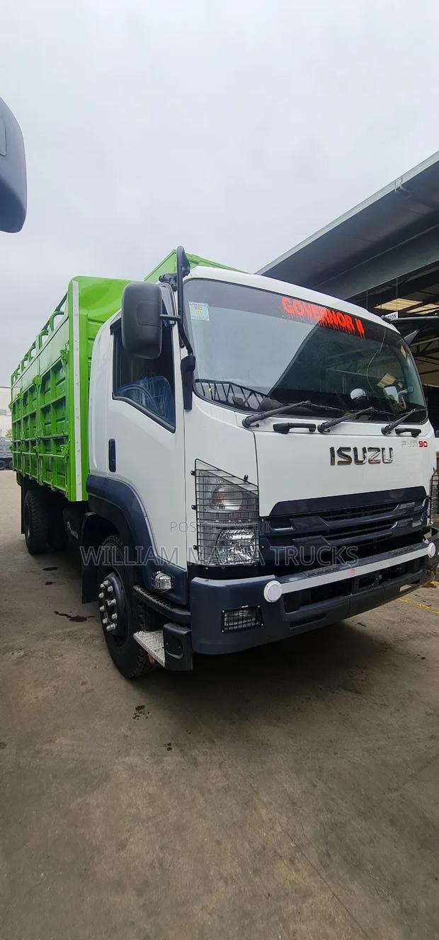 FVR Truck Isuzu 2024 White - thumbnail 4