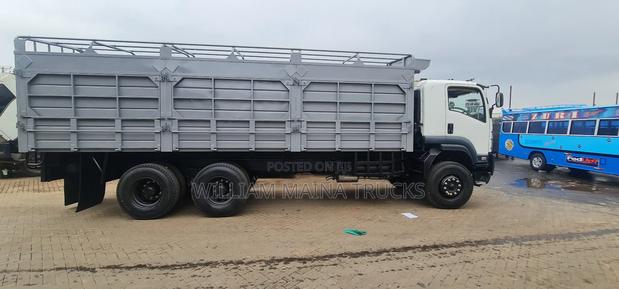 FVZ L.W.B ( Long Chassis ) 2024 White - thumbnail 6