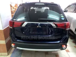 Mitsubishi Outlander SEL FWD 2017 Black