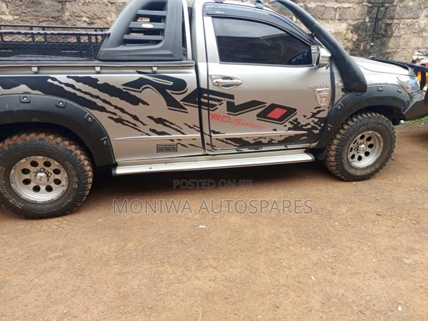 Snorkel Hilux Revo Salute
