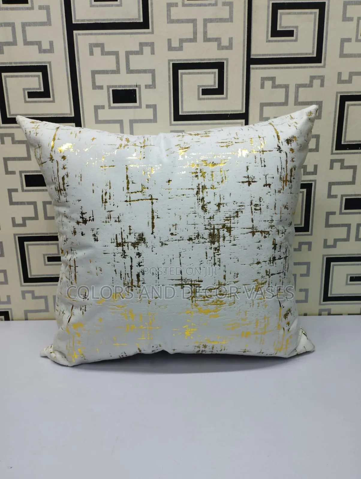 White With a Touch of Gold Pillow Cases