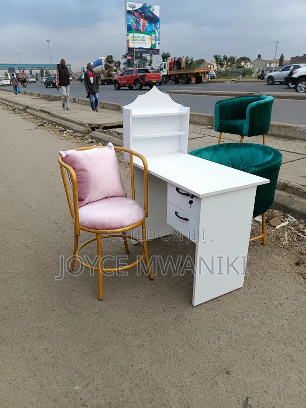 Manicure Set, With White Table  - main view