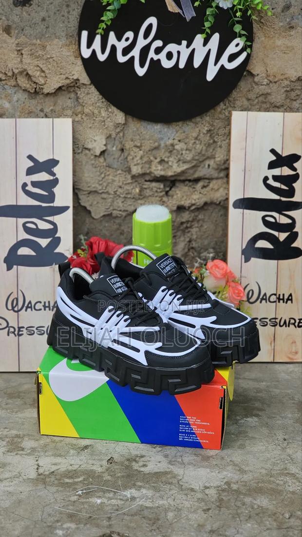 Versace Sneakers - thumbnail 2