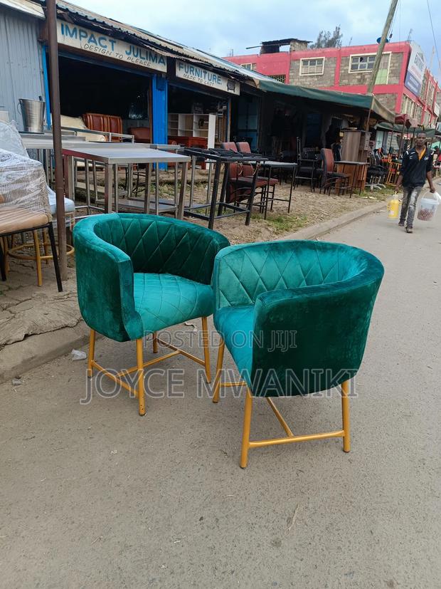 Styling Chairs, Green and Gold Colour - main view