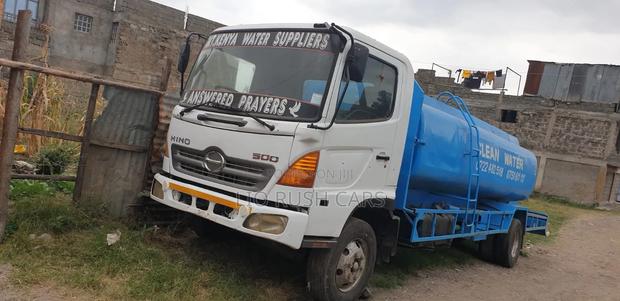 HINO 500 Water Tank - thumbnail 6