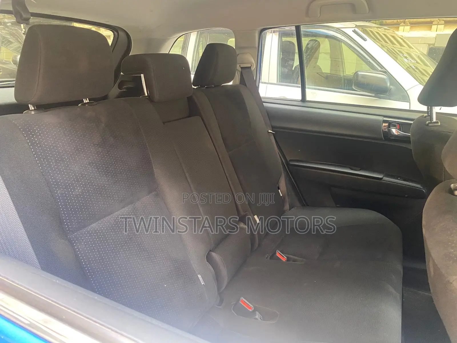 Toyota Corolla Fielder 2018 Blue