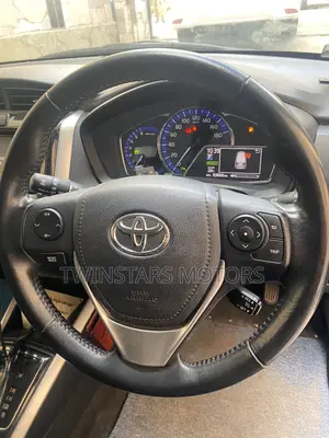Toyota Corolla Fielder 2018 Blue