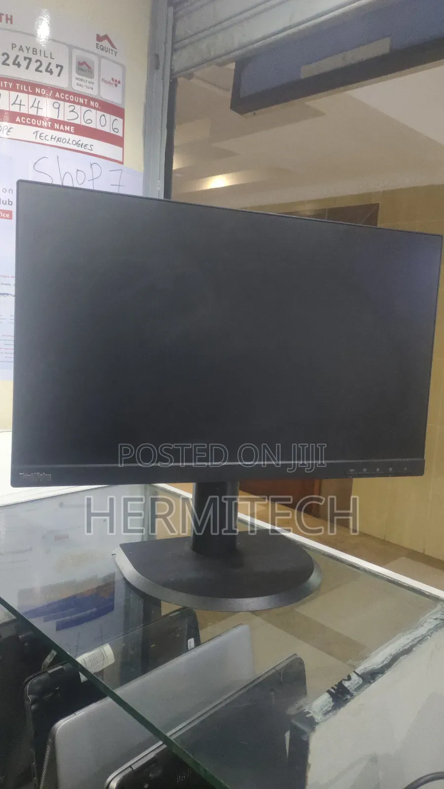 Lenovo Thinkpad Frameless Monitor 22 Inches Display Size