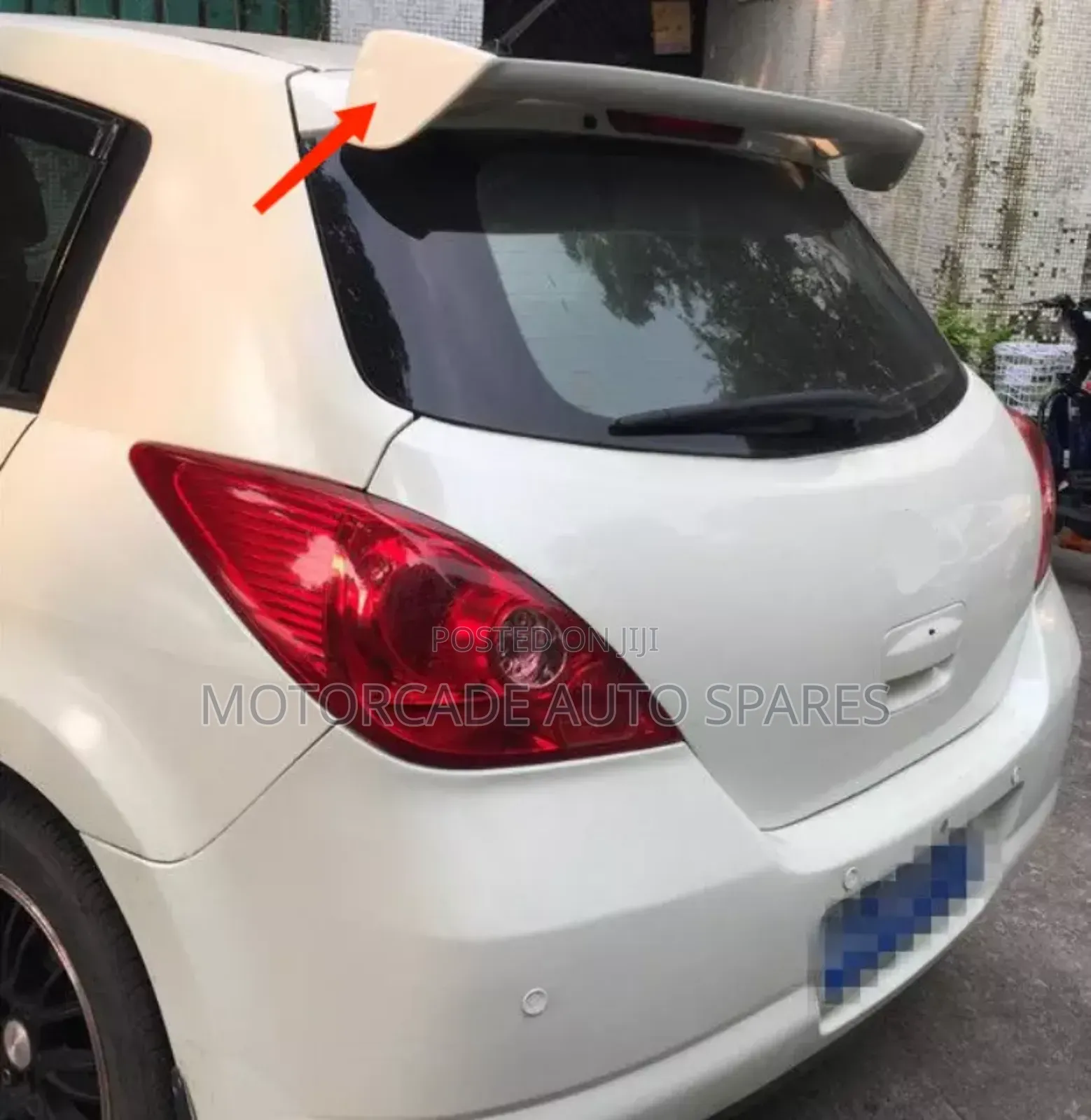 Nissan Tiida 2008 Spoiler