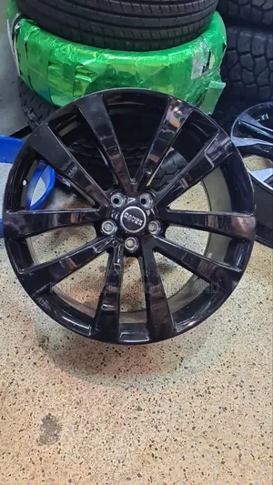 Land Rover Size 22 Inches